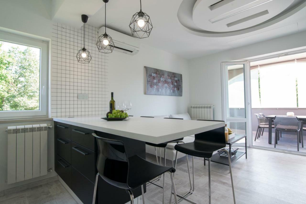 Apartments Eli 拉宾 外观 照片